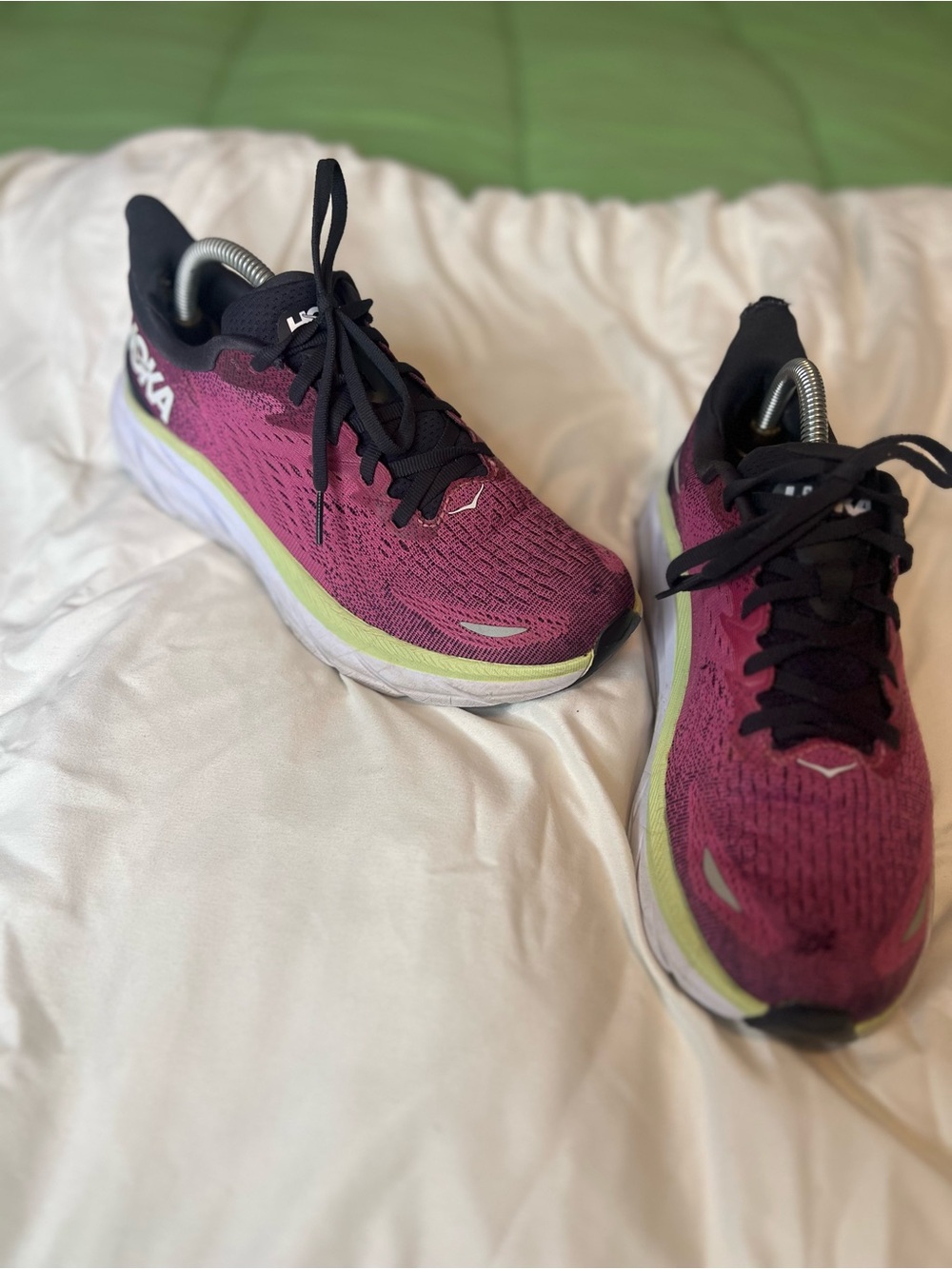 HOKA Clifton 8 running shoes Sneakers Ibis Rose/Purple Women’s Size 7.5 Flaw